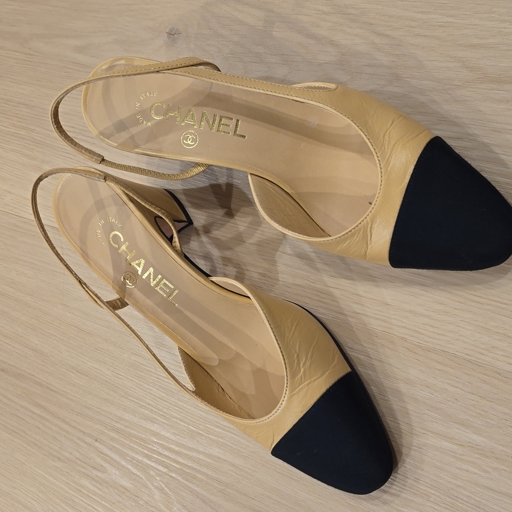 CHANEL Beige and Black Slingback Heels 37